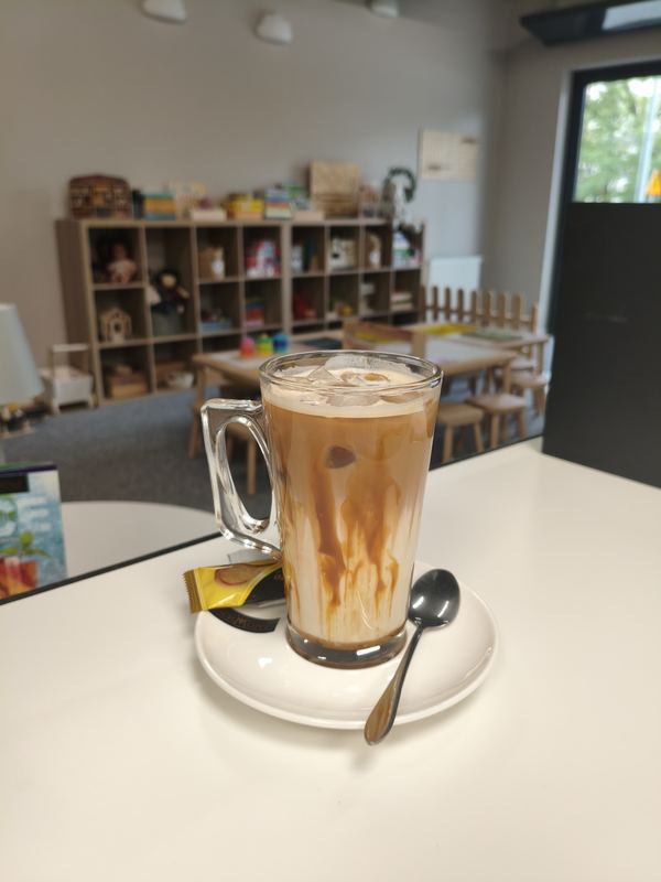 Przyjazna przestrzeń dla rodzin z dziećmi w Kawiarni Kropka